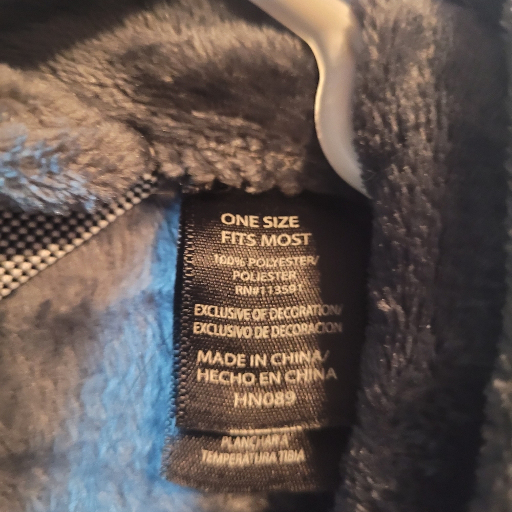 Unisex  Plush Gray Robe - Picture 4 of 11
